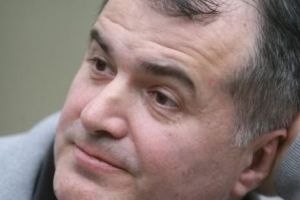 Florin Călinescu lansează un atac DUR la adresa PSD: „Cea mai mică pensie e o mie de euro. Cel mai mic salariu zece mii de euro. Românii plecaţi stau la coadă să între şi să rămână în ţară