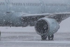 Traficul aerian, paralizat! Zborurile pe ruta Bucureşti – Satu Mare, afectate de vremea rea
