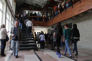 Studenţi şi masteranzi ai Universităţii „Ștefan cel Mare” fac practică pe bani europeni