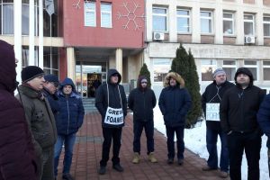 Deputatul Vîlceanu: Retrageţi acţiunile împotriva minerilor!