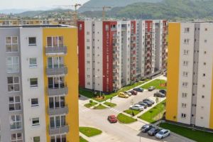 Discuţie despre imobiliare la Hotel Privo