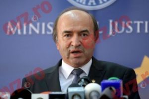 Ministrul Justiţiei, Tudorel Toader dă cărţile pe faţă. „Legea privind recursul compensatoriu este neconstituţională”