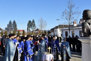 Poetul Mihai Eminescu omagiat la Arhiepiscopia Râmnicului: 169 de ani de la naştere