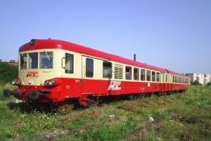 Trenurile de călători din România au înregistrat în şase luni întârzieri de peste trei ani!