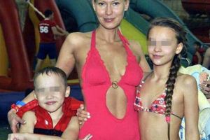 Un model a încercat să vândă virginitatea fiicei de 13 ani unui pedofil bogat