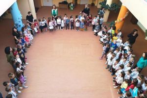„De ziua ta, Mărite Eminescu…”, acţiune la Grădiniţa şi Şcoala Primară „Sfântul ...