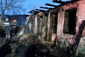 Un bătrân a murit într-un incendiu care a cuprins casa în care locuia, din satul Mitocaş