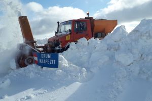 FOTO: Circulaţie reluată pe DN 67 C