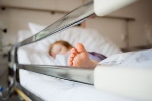Al doilea caz confirmat în Bihor: Un copil de 3 ani din Oradea, bolnav de gripă