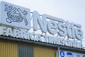 Motivele plecării Nestle de la Timişoara: costurile tot mai mari şi dificultăţile în găsirea de muncitori