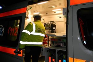 Femeie descoperită moartă după ce a consumat alcool cu concubinul ei, la Dumbrăviţa