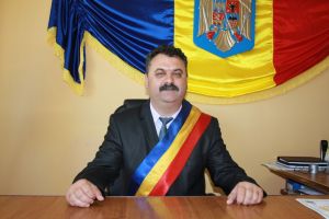 Primarul din Mihăeşti, Constantin Bărzăgeanu, va discuta cu toţi consilierii locali strategia pentru continuarea dezvoltării comunei