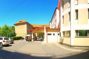 Cazul tinerei cu meningită continuă să facă valuri, dar miercuri au venit şi a,lte informaţii dinSibiu