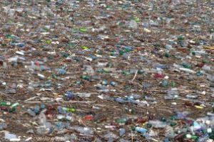 O alianţă globală va investi 1,5 miliarde de dolari pentru rezolvarea problemei deşeurilor din plastic