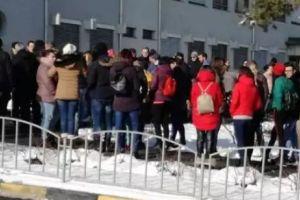 Epidemia de GRIPĂ bagă SPITALELE în CARANTINĂ. Mai multe centre MEDICALE din BUCUREŞTI au LIMITAT accesul rudelor
