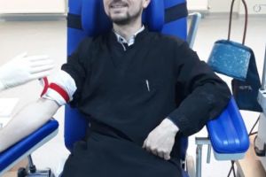 Doi preoţi piteşteni AU DONAT SÂNGE la Centrul de Transfuzii