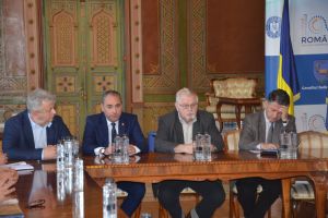 Lider din CEO: S-au obţinut după negocierile cu ministrul cei 1000 de lei pentru muncitori, 700 de lei pentru CFL-işti şi 500 de lei pentru şefii de sector!