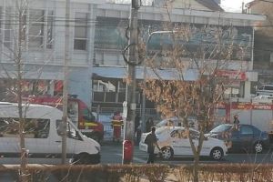 ACUM – Şofer rănit în accident la Piteşti