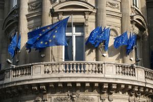 Țările UE care nu reuşesc să combată frauda şi corupţia nu vor mai primi fonduri europene