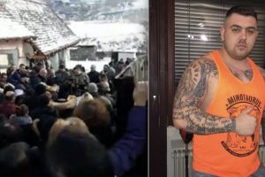 VIDEO – Tânărul ucis weekend-ul trecut la Mediaş a fost înmormântat joi la Biertan