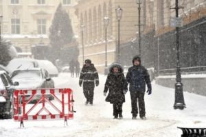 VREMEA. Prognoza meteo pentru următoarele două săptămâni. Vremea se strică puternic