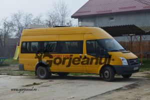 Liceul Tehnologic Bîlteni caută şofer pentru microbuzul şcolar