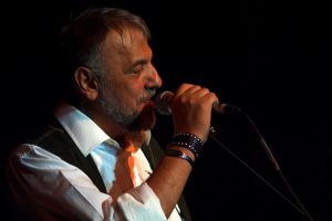 Doliu în România! A murit cântăreţul Adrian Berinde