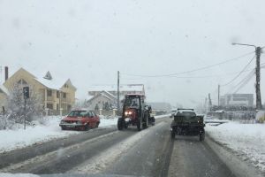 Cum se face deszăpezirea străzilor şi trotuarelor din Bistriţa. Obligaţiile cetăţenilor