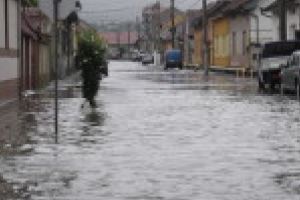 Risc crescut de inundaţii! Administraţiile comunelor Nădrag, Pietroasa, Tomeşti şi Curtea, în alertă odată cu încălzirea vremii