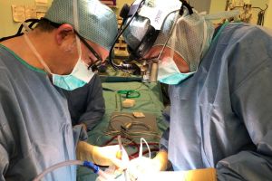 FOTO Povestea unui miracol – cum au salvat medicii viaţa Mirunei, un copil la care îi funcţiona jumătate de inimă