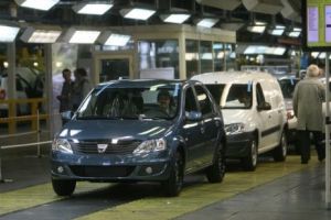 Peste 700.000 maşini Dacia au fost vândute anul trecut