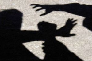 Nou caz de violenţă domestică: bărbat din Gheorgheni, bănuit de agresarea propriei mame
