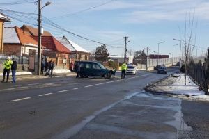 FOTO Accident cu trei maşini pe Calea Șurii Mici