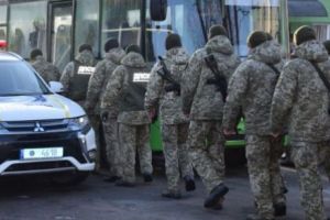 CSAT ştie? Dovezi FOTO: Autobuze cu MILITARI spre frontiera cu ROMÂNIA