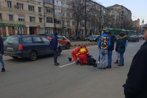 Atenţie la pietoni! Două persoane lovite de maşină în aceeaşi zi în Oradea (FOTO)