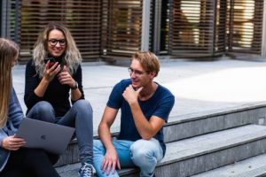 Împrumuturi de până la 40.000 lei fără dobândă pentru studenţi şi tineri fără loc de muncă