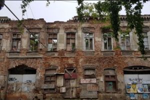 “Taxa pe paragină” intră în vigoare de la 1 februarie, în Buzău. Cine va fi supraimpozitat cu 500% şi pentru ce