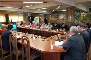 Salarii mărite şi indemnizaţie de hrană, pentru angajaţii Primăriei Suceava