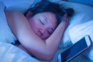 O femeie din China nu poate auzi vocile bărbaţilor din cauza unei afecţiuni bizare