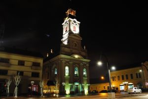 ISU Crişana cere Primăriei Oradea să verifice instalaţiile de iluminat arhitectural de pe toate clădirile din Piaţa Unirii