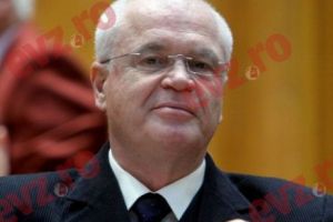 NICOLICEA, scuipat la el ACASĂ