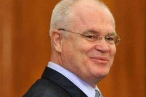 Parlamentar SCUIPAT în plină stradă de un protestatar #rezist