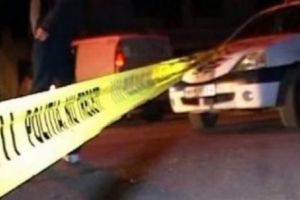 Moarte SUSPECTĂ la Galaţi. Un bărbat a fost găsit GOL atârnat de gardul unei biserici. Localnicii sunt ÎNGROZIŢI