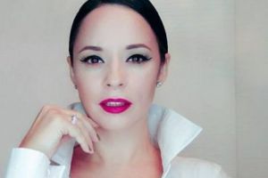 Imaginea cu care Andreea Marin şi-a ȘOCAT fanii. Din nou conectată la aparate - FOTO
