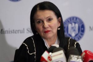 Ministrul Sănătăţii nu mai vrea să audă de bani daţi de pacienţi medicilor, după creşterile salariale din 1 martie