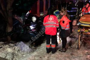 Tânărul care a băgat BMW-ul în copac nu avea permis