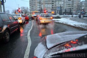 În linie dreaptă: În Oradea a apărut marcajul rutier… şerpuit!