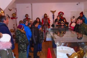 Copiii marginalizaţi din Ghelari, beneficiari a două excursii gratuite în judeţ (GALERIE FOTO)