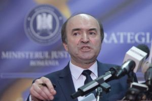 Anunţ bombă al Ministrului Justiţiei: OUG pentru cei care au fost condamnaţi de completele nelegal constituite. Dragnea scapă de condamnarea din dosarul Referendumul