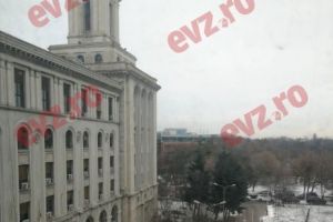 Casa Presei, casa gunoaielor. Evenimentul zilei a făcut turul unei clădiri de referinţă a Bucureştiului